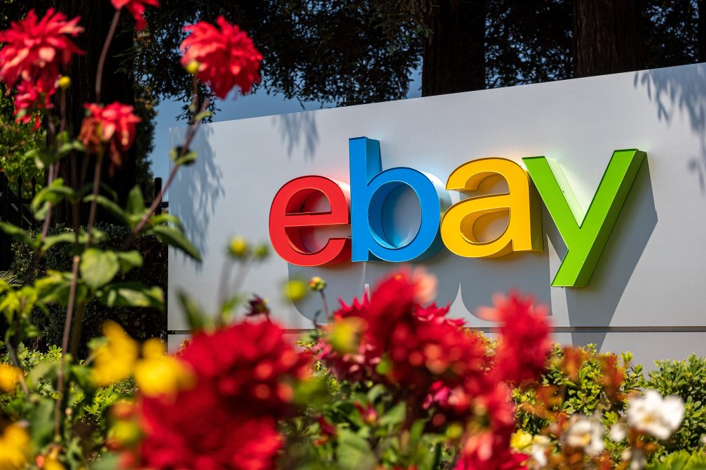 الأسهم التي تحقق أكبر تحركات بعد ساعات: EBay و Allbirds والمزيد