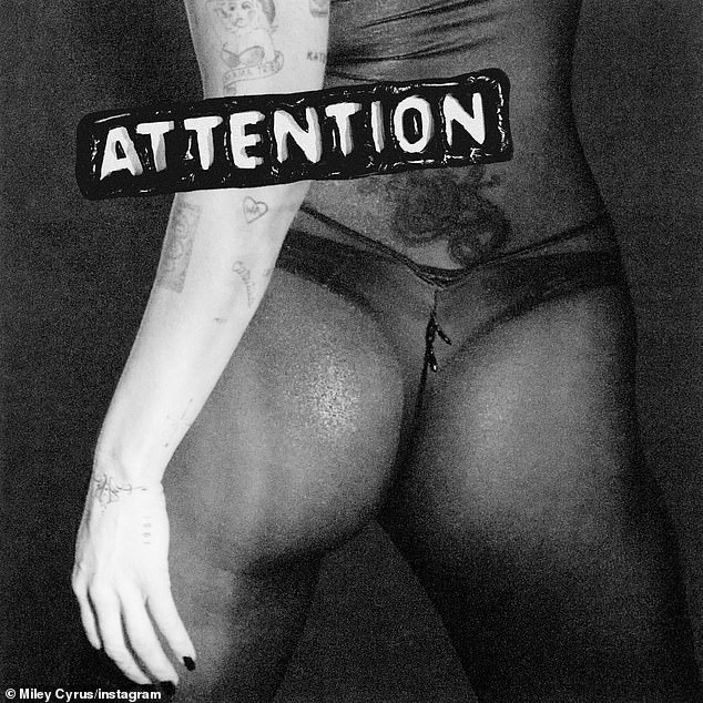 ألبوم جديد: أصدرت الموسيقار المشغول أيضًا أول ألبوم مباشر لها بعنوان Attention: Miley Live يوم الجمعة
