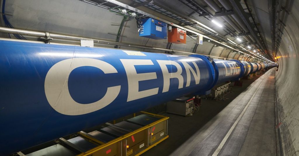 مسرع الجسيمات في CERN يبدأ العمل بعد توقف دام ثلاث سنوات