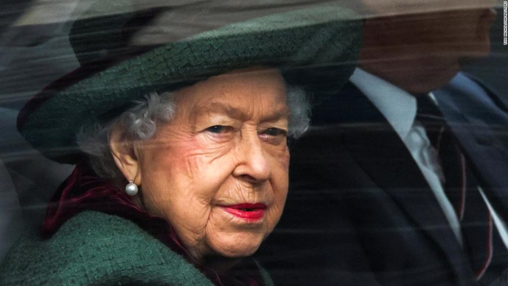 قال قصر باكنغهام إن الملكة إليزابيث لن تفتتح برلمان المملكة المتحدة هذا العام