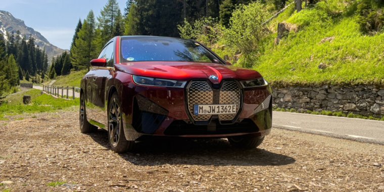 اطلب M لمزيد من القوة والتحكم: تم اختبار سيارة BMW iX M60 2023