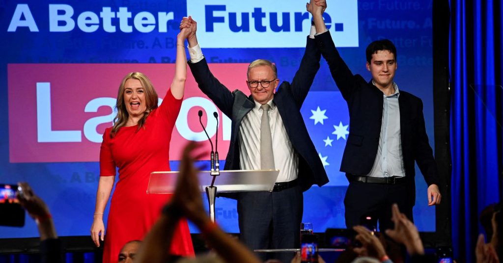 أستراليا تطيح بالمحافظين بعد تسع سنوات ، وتولى ألباني رئاسة الوزراء