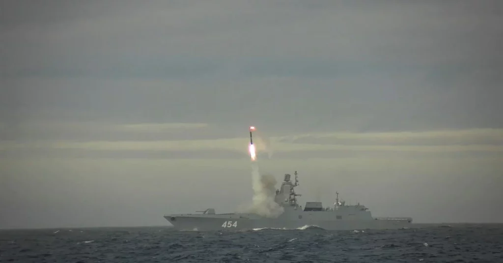 روسيا تستعرض صاروخ كروز Zircon الفرط صوتي في اختبار إطلاقه في البحر