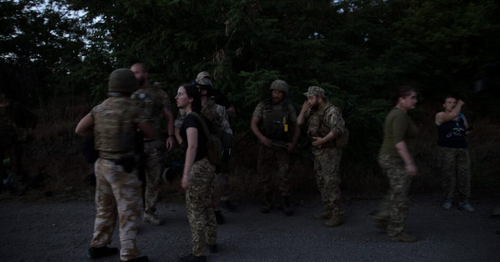أخبار أوكرانيا: الكرملين يدعو اثنين من الجنود الأمريكيين الأسرى بـ''جندي الحظ ''