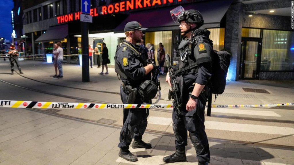 النرويج: إطلاق النار في حانة المثليين في أوسلو خلف مقتل شخصين على الأقل قبل استعراض الكبرياء