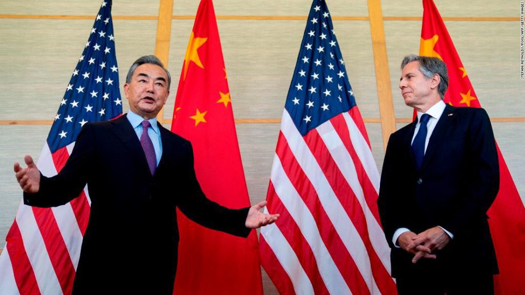 قال بلينكين لوانغ يي إن الولايات المتحدة قلقة من "انحياز" الصين لروسيا
