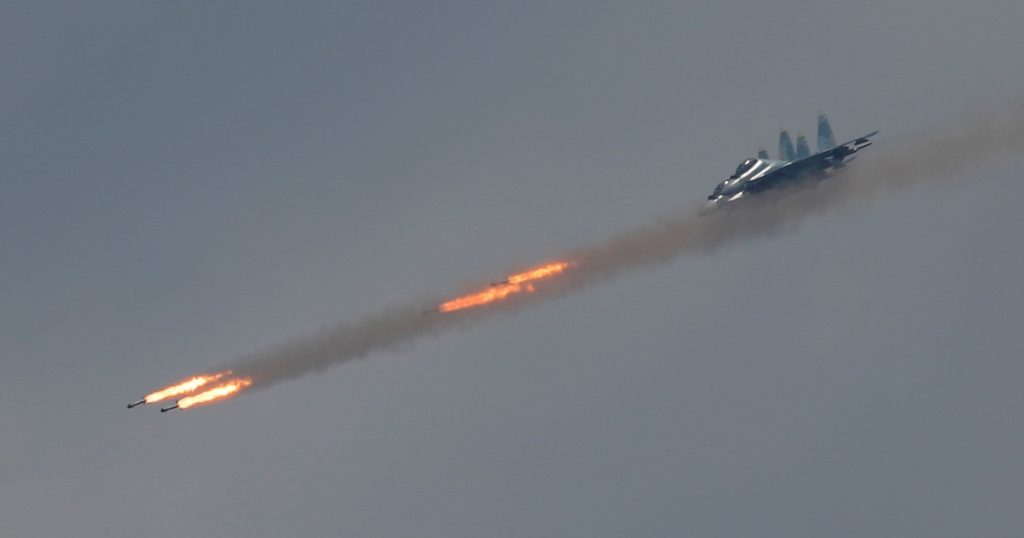 أوكرانيا تقول إن روسيا أسقطت قنابل فسفور على جزيرة الأفعى |  أخبار
