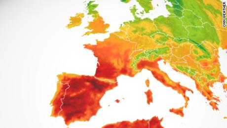 تهدد موجة الحر الممتدة والخطيرة الملايين في أوروبا الغربية مع إصدار أعلى مستوى من تنبيهات الحرارة