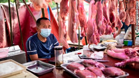 تتفق الدراسات الجديدة على أن الحيوانات المباعة في سوق ووهان هي على الأرجح سبب ظهور جائحة كوفيد -19
