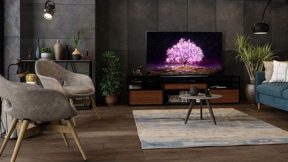 تلفزيون LG OLED C1 Series في غرفة المعيشة