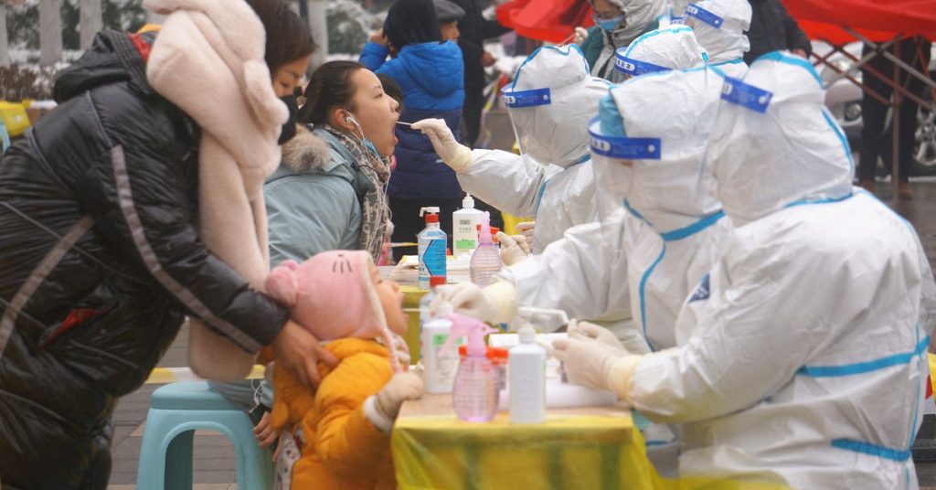 المدن الصينية تستعد لموجة من عمال فوكسكون من مدينة تشنغتشو التي ضربها فيروس كورونا