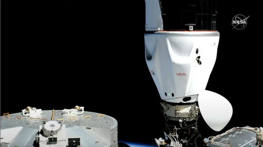 شاهد عودة رواد فضاء SpaceX's Crew-4 إلى الأرض اليوم (13 أكتوبر)