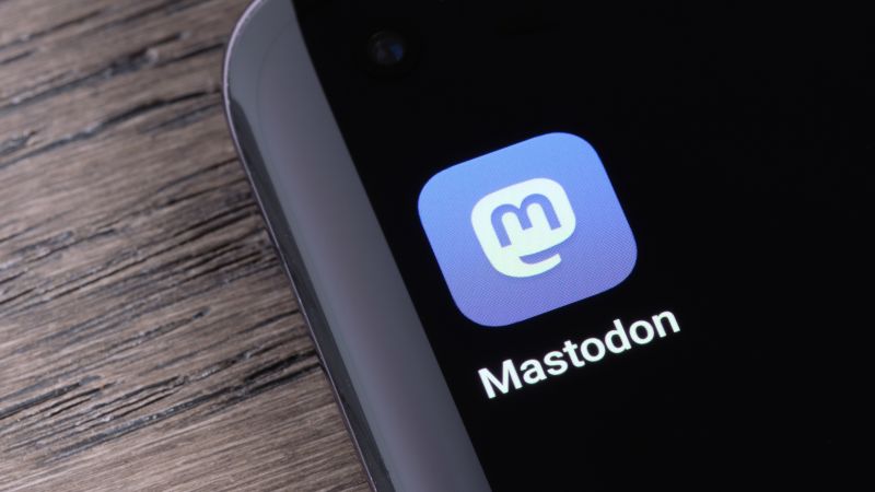 مع وجود Twitter في حالة من الفوضى ، يشتعل Mastodon