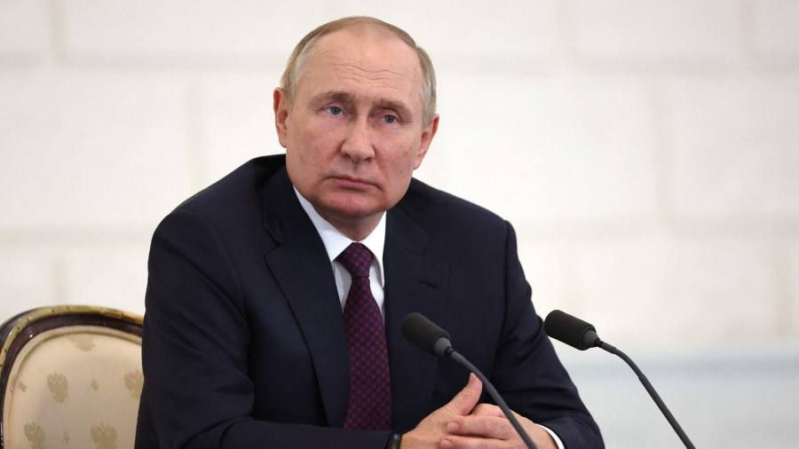 تحديثات إخبارية مباشرة: بوتين يقول إن روسيا "علقت" صفقة الحبوب التي تدعمها الأمم المتحدة