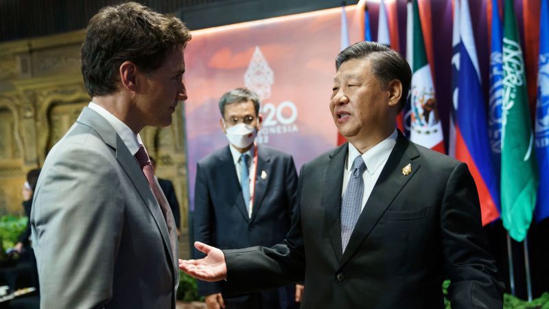 شي جين بينغ الصيني يحاضر جاستن ترودو في G20 بشأن التسريب المزعوم