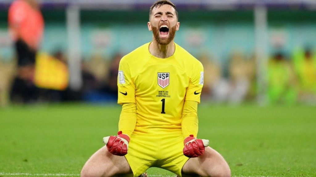 نتيجة منتخب الولايات المتحدة الأمريكية ضد إيران: فوز كأس العالم 2022 يضع فريق USMNT في الأدوار الإقصائية بعد هدف كريستيان بوليسيتش