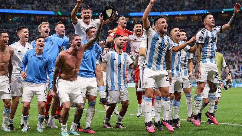تصل الأرجنتين إلى نصف نهائي قطر 2022 بفوزها بركلات الترجيح على هولندا في بطولة كأس العالم المثيرة