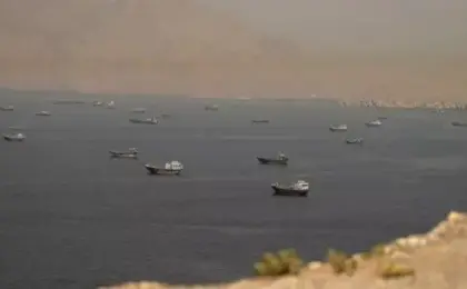 عودة تدريجية لحركة الملاحة عبر مضيق هرمز.. ومؤشرات على استئناف شحنات الغاز