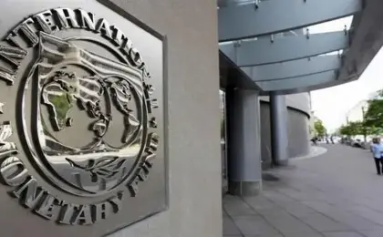 صندوق النقد يعلن التوصل لاتفاق مع مصر يمهد لصرف 1.6 مليار دولار ويشيد بصلابة الاقتصاد المصرى
