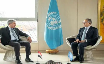 وزير السياحة يبحث مع مدير عام منظمة اليونسكو تعزيز التعاون فى مجال الحفاظ على التراث الثقافى