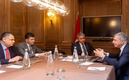 وزير السياحة يبحث مع مسئولى كبار منظمى الرحلات وقيادات شركات الطيران الإيطالية تعزيز التعاون
