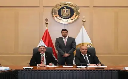وزير الصناعة يشهد توقيع بروتوكول لتعزيز الابتكار الهندسى وتأهيل جيل جديد من مهندسى السيارات بجامعة القاهرة
