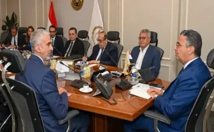 وزير التموين يبحث مع شركة فودافون مصر التعاون فى تنفيذ مشروع “CARRY ON”