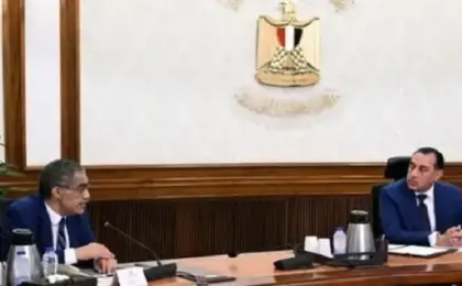 رئيس الوزراء يستعرض مع وزير الدولة للإعلام آليات تنفيذ تكليفات الرئيس السيسى