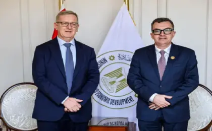 وزير التخطيط يبحث مع سفير أيرلندا تعزيز التعاون في مجالات “الاقتصاد الأخضر” والتكنولوجيا