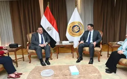 وزير الصناعة يبحث مع نقيب المهندسين آليات الاستفادة من الخبرات فى دعم خطط التنمية الصناعية الشاملة