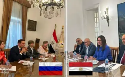 وزيرة الثقافة تبحث إقامة معارض للفن التشكيلى بمتحف “بوشكين” الروسى